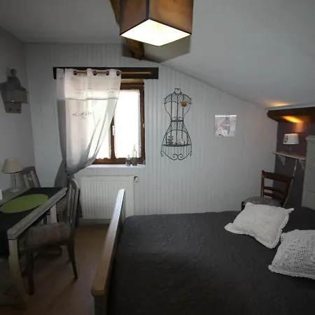 Vrecourt, 3 Pieces, 5 Personnes - Fr-1-589-245 Feriehus